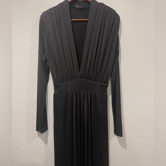 Fashion Nova Shoulder Pad Maxi Dress - Picture 2 of 6